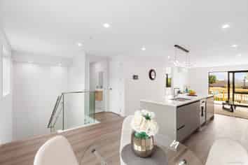 2/53 Taikata Road, Te Atatu Peninsula, Waitakere City, Te Atatu Peninsula