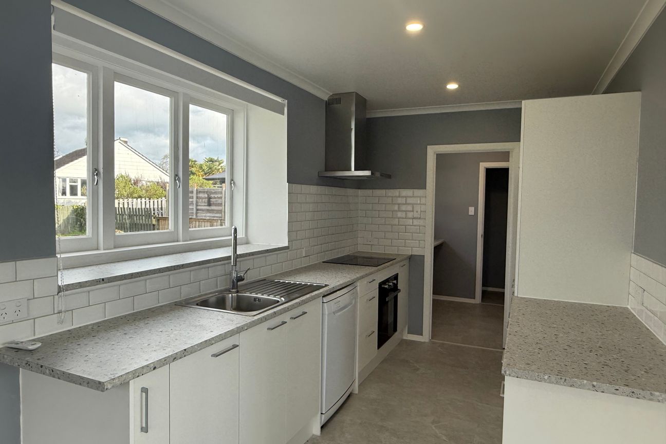 Freshly Renovated 4-bedroom House for Rent!! - Widok 2