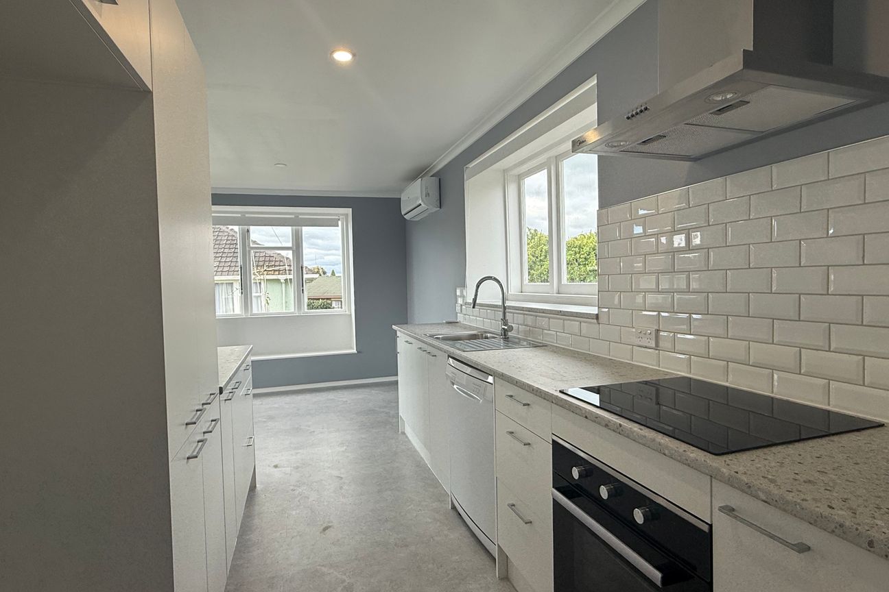 Freshly Renovated 4-bedroom House for Rent!! - Widok 4