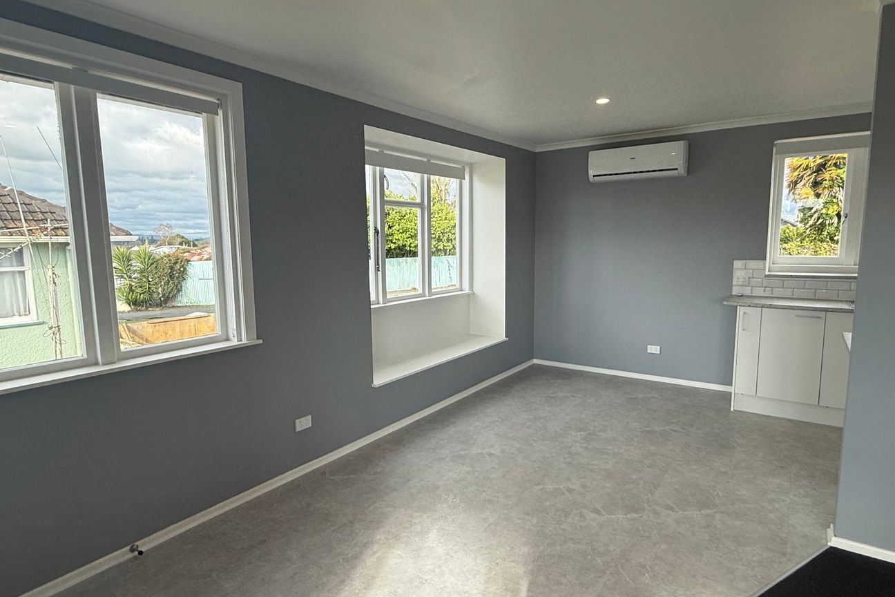 Freshly Renovated 4-bedroom House for Rent!! - Widok 6