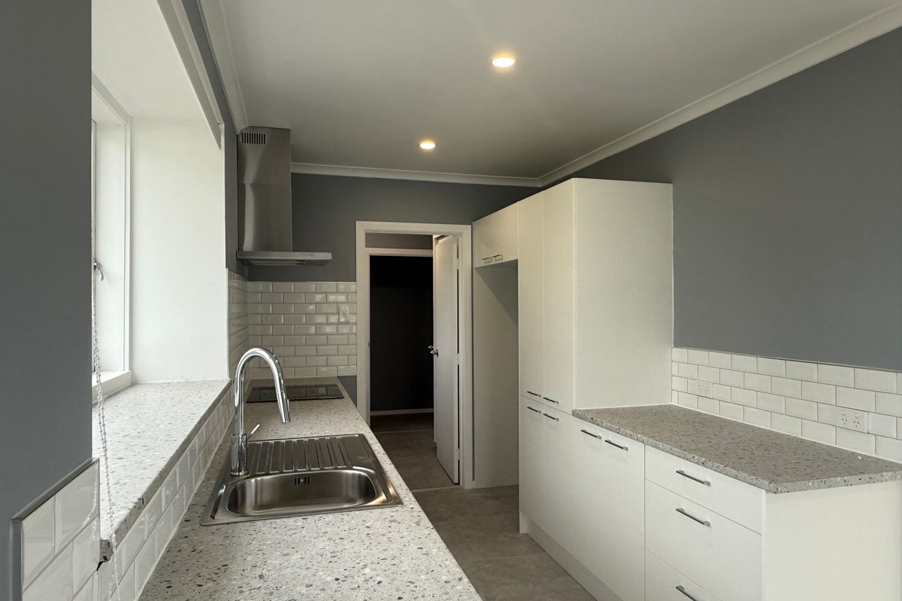 Freshly Renovated 4-bedroom House for Rent!! - Widok 3