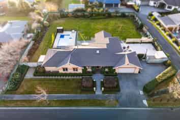 17 Delamare Way, ROLLESTON