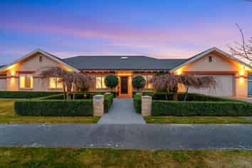 17 Delamare Way, ROLLESTON
