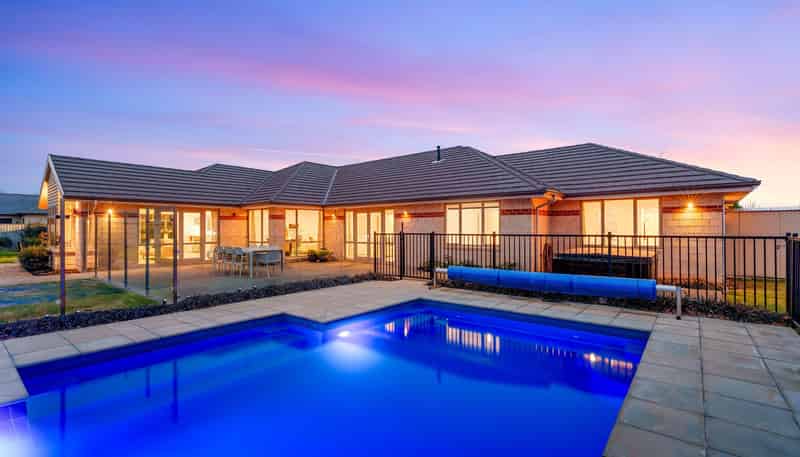 17 Delamare Way, ROLLESTON