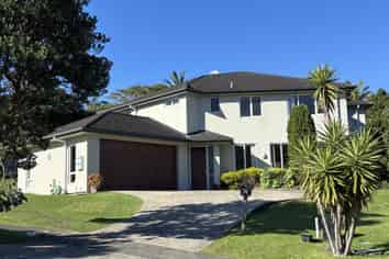 8 Hawaiian Parade, Arkles Bay
