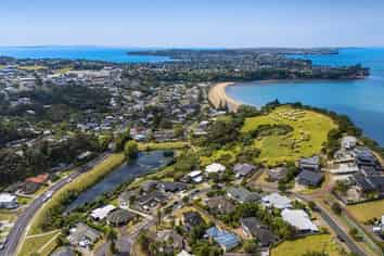 8 Hawaiian Parade, Arkles Bay
