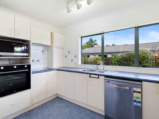 19 Brookesmith Drive, Waiuku
