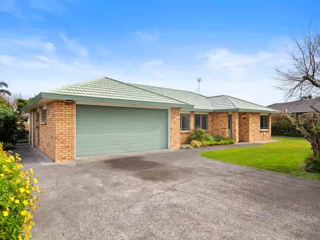 19 Brookesmith Drive, Waiuku