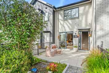 20 Nganui Avenue "Waiata Shores", Takanini