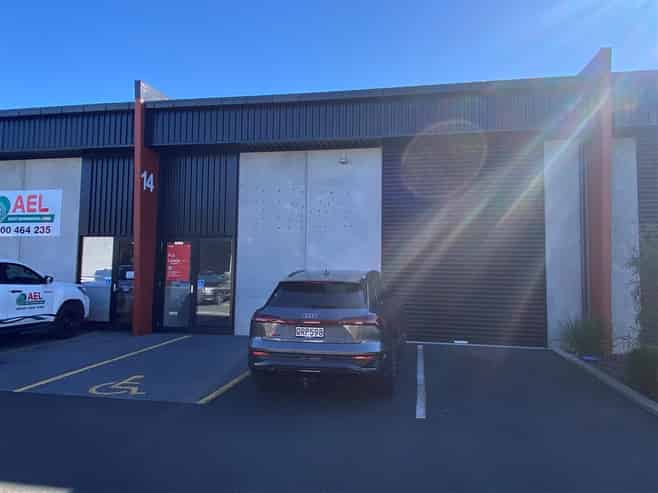 Modern Industrial Unit With Small Office