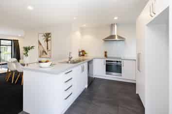 8/34 John Campbell Crescent, Hillmorton