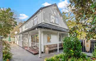 38A The Circle, Manly