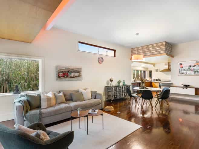 1 Springfield Road, Western Springs