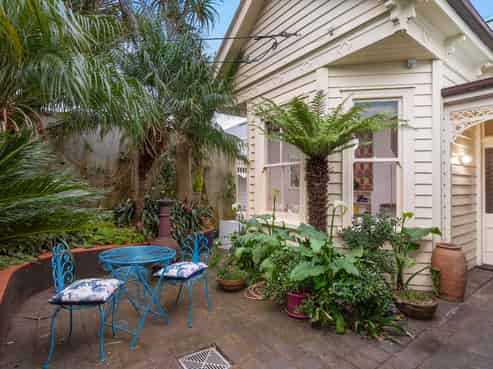 1 Springfield Road, Western Springs