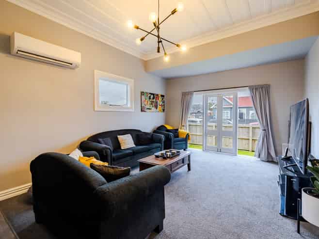 11 Young Street, Saint Kilda