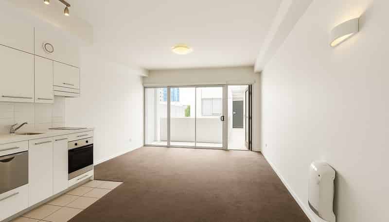 303/155 Beach Road, Auckland Central