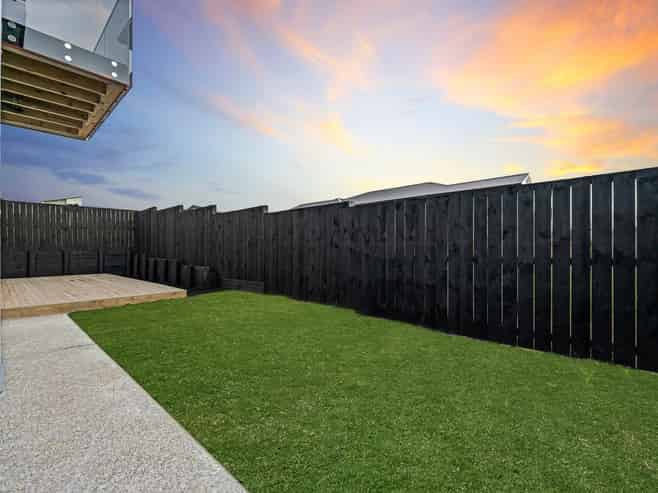 6 Evergreen Parade, Karaka