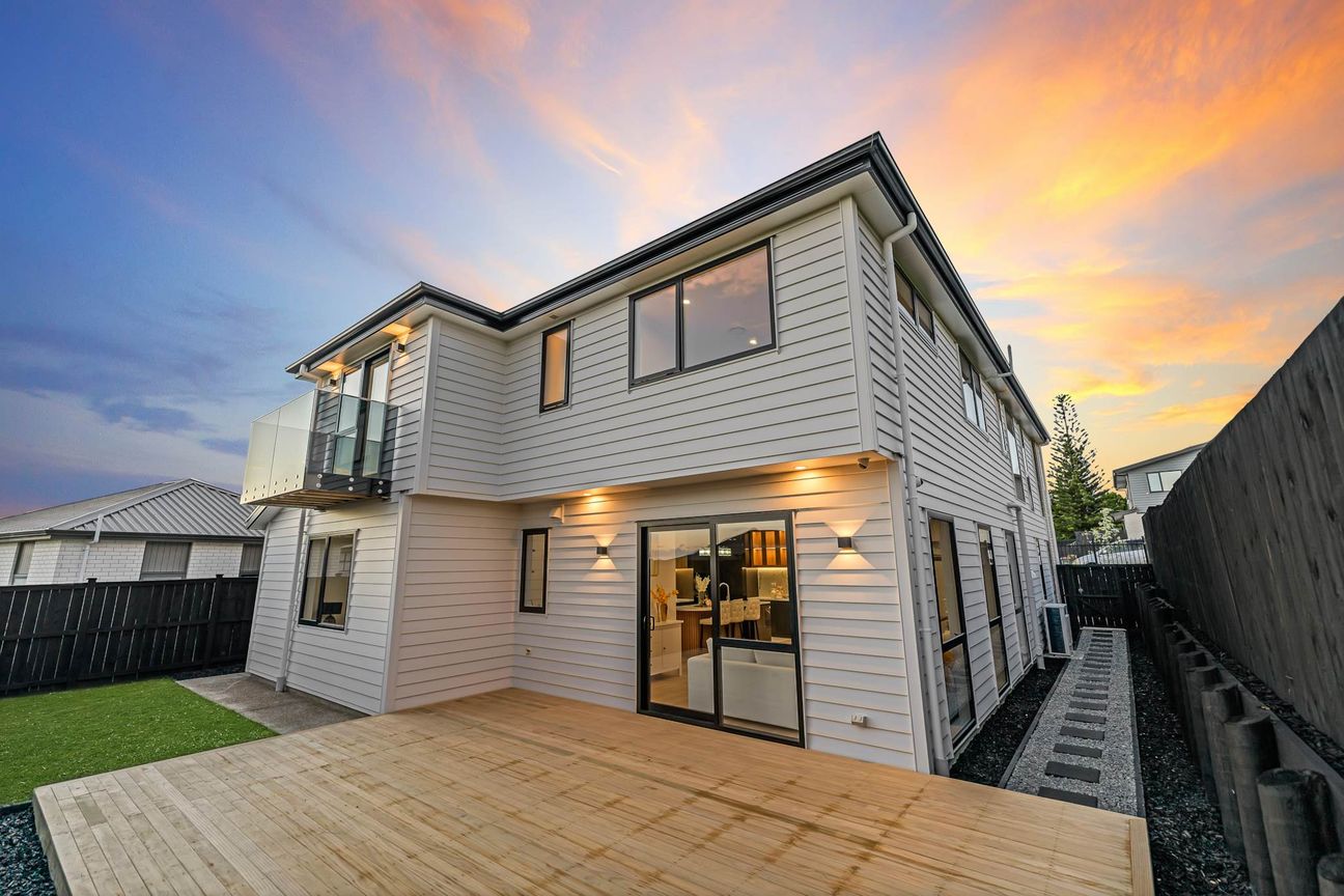 Luxury Lakeside Elegance – pohled 3
