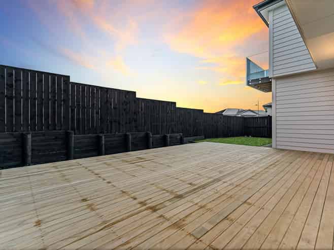6 Evergreen Parade, Karaka
