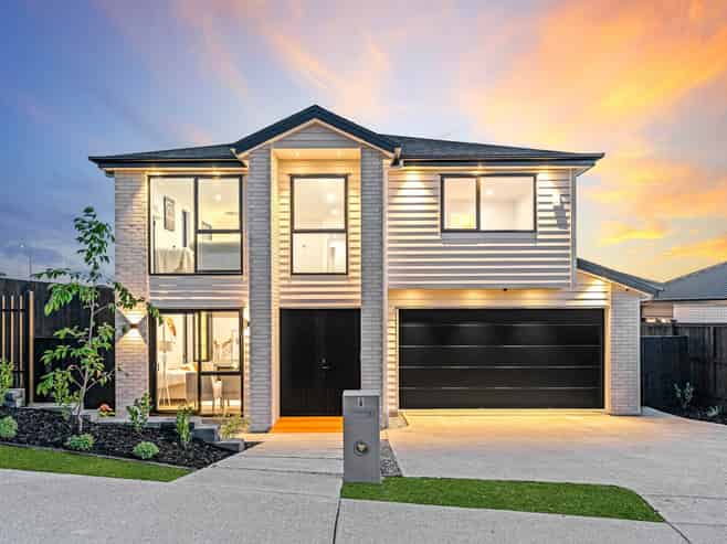 6 Evergreen Parade, Karaka