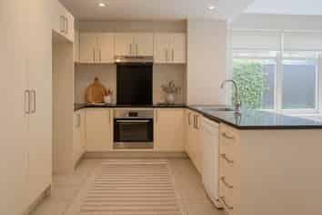 Y27/30 York Street , Parnell