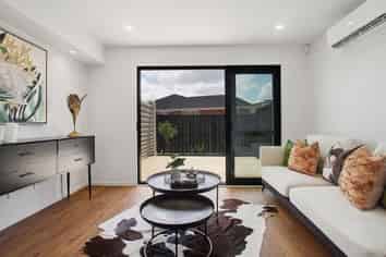 8C Daniel Avenue, Mangere East