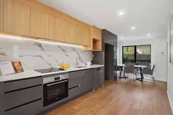 8C Daniel Avenue, Mangere East