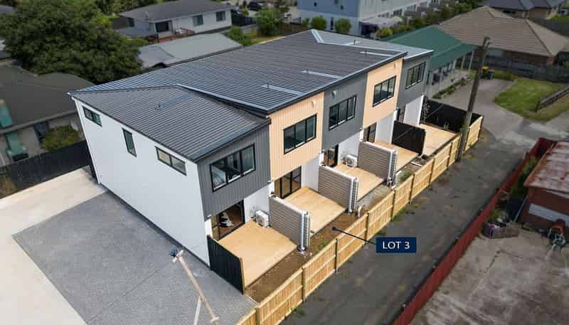 8C Daniel Avenue, Mangere East