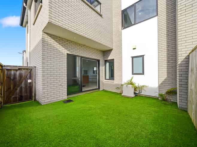 15A Arney Road, Ranui