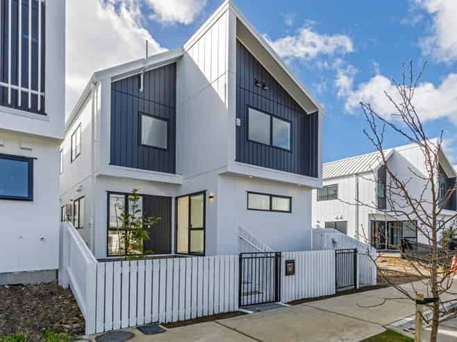 26 Bristol Freighter Road, Hobsonville