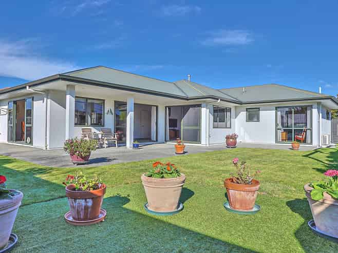 7 Merlot Drive, Greenmeadows