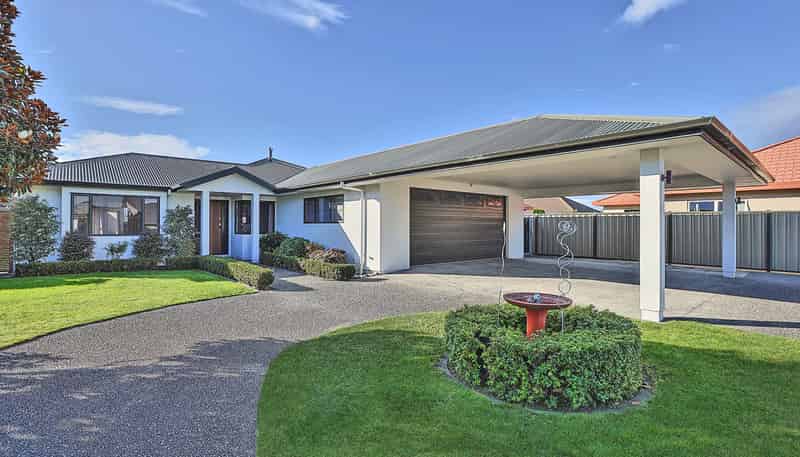 7 Merlot Drive, Greenmeadows
