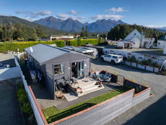 23B Waiau Street, Manapouri