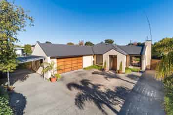 14 Batt Street, West End