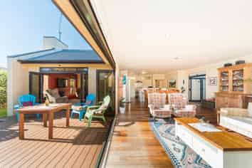 14 Batt Street, West End