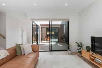 24 Artemis Way, Flat Bush