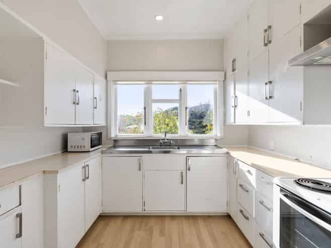 12 Lytton Street, Wadestown