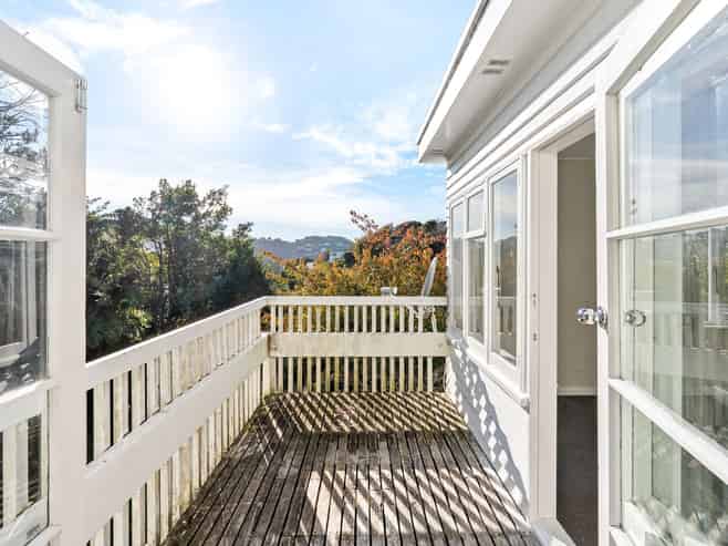 12 Lytton Street, Wadestown