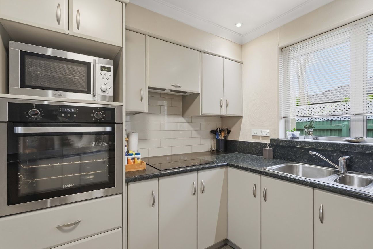 A practical, secure and spacious family home. - Widok 6