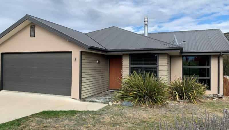 32 Ash Avenue, Albert Town