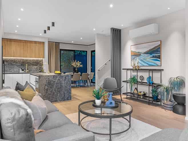 8 Ryanville Lane, St Heliers