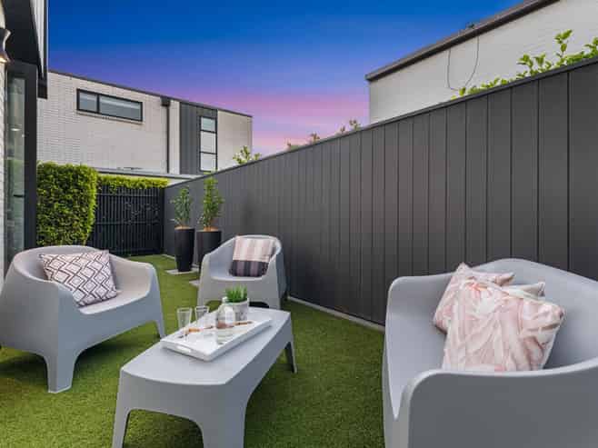8 Ryanville Lane, St Heliers