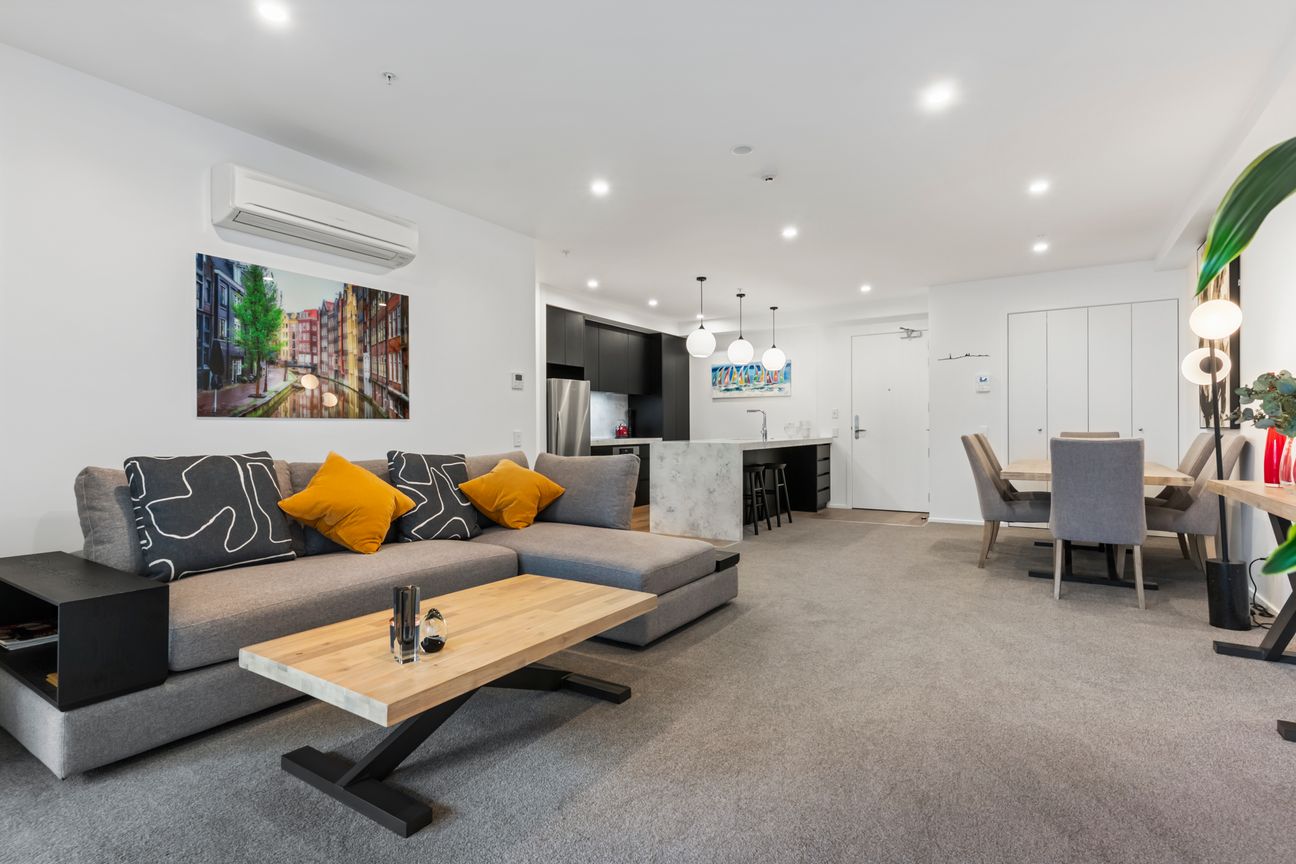 Lock and Leave, Elegant Freehold Apartment - Fler