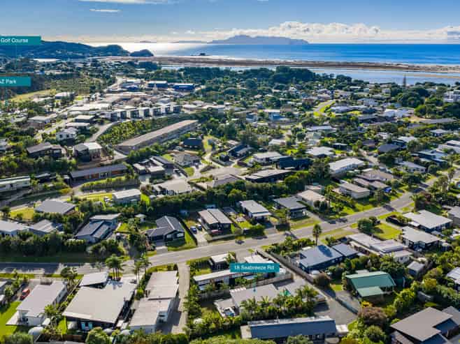 18 Seabreeze Road, Mangawhai Heads