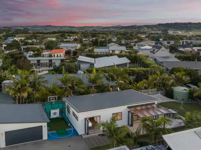 18 Seabreeze Road, Mangawhai Heads