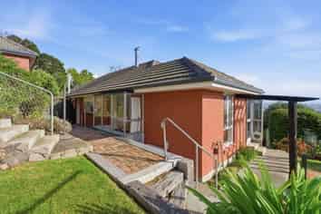 39 Te Awakura Terrace, Mount Pleasant