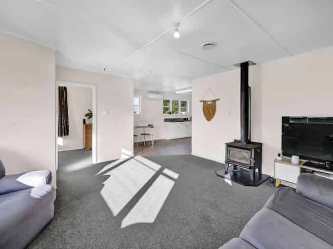 16 Riemenschneider Street, Manaia