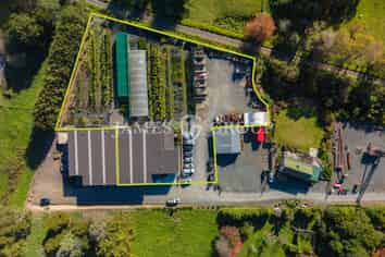 Versatile Drury Site with Warehouse and Yard