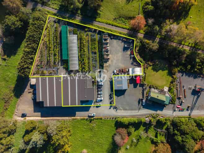 Versatile Drury Site with Warehouse and Yard