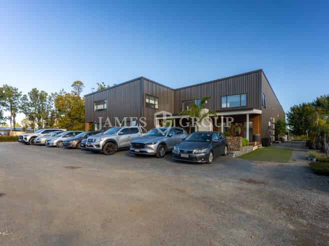 Versatile Drury Site with Warehouse and Yard